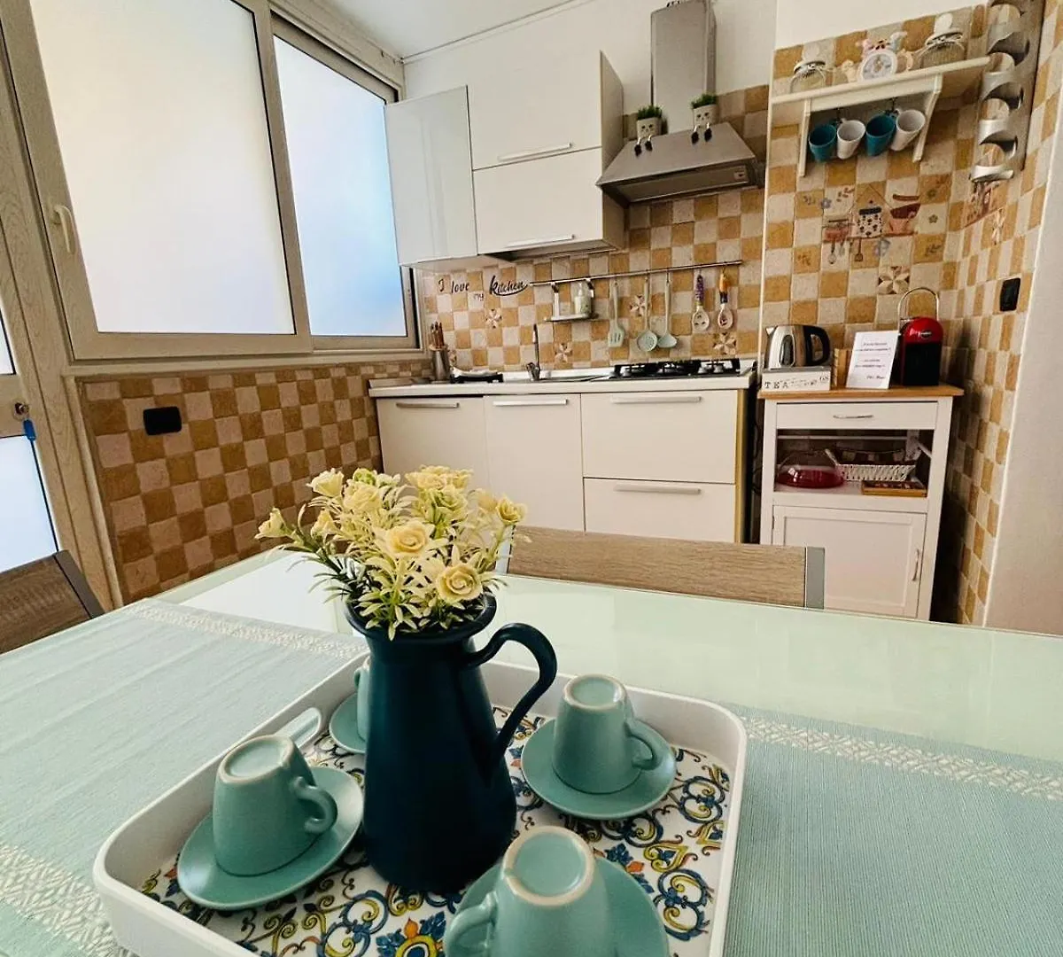 Апартаменты Oli'S House Бари 0*,